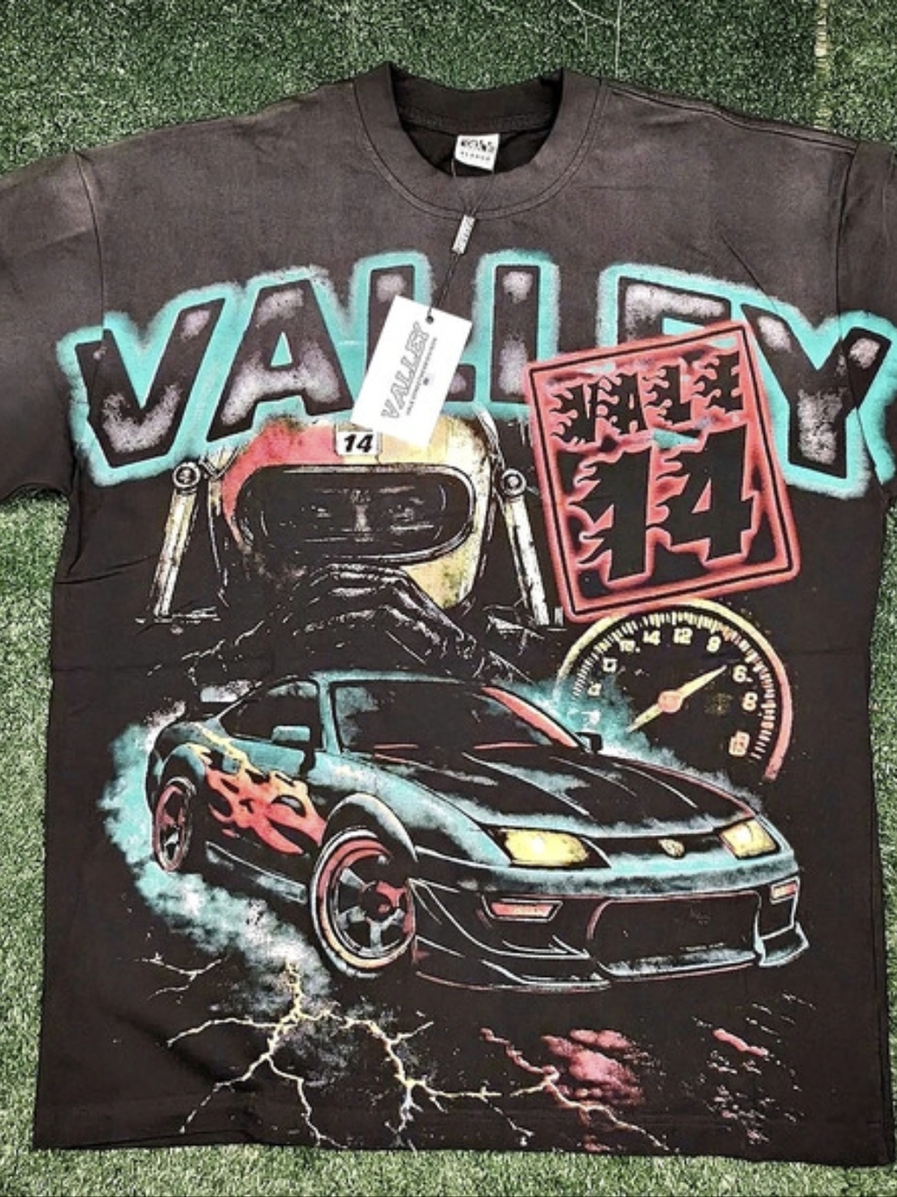 Valley Graphic Short Sleeve Tee Size Large NWT